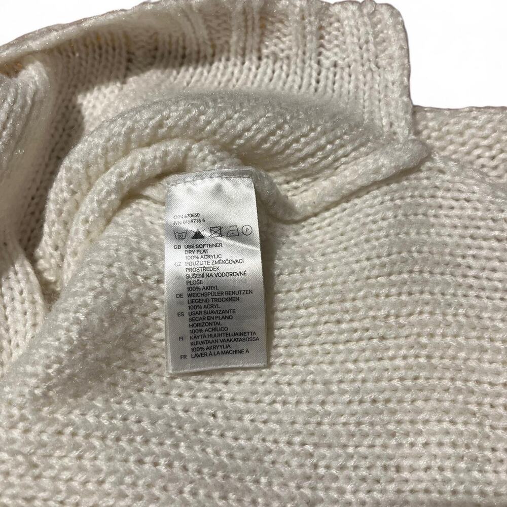 H&M Cream V-Neck Women's Sweater - Picture 2 of 4